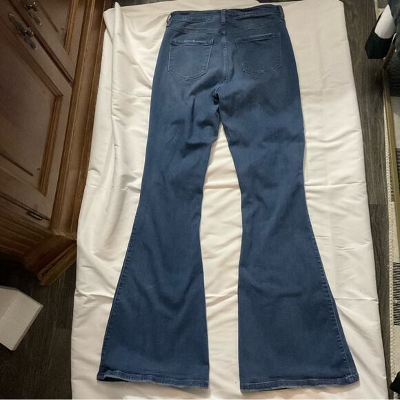 Fashion Nova Distressed Blue Wide Leg Bellbottoms 13 Juniors Classic Casual - Picture 4 of 10